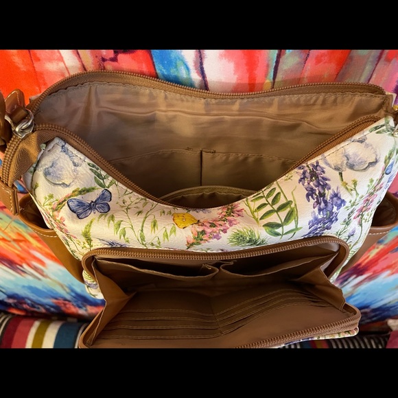 COPY - Lovely Spring Purse - Picture 7 of 11